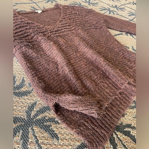 Ecoté (Urban Outfitters) sweater - Picture 4 of 6